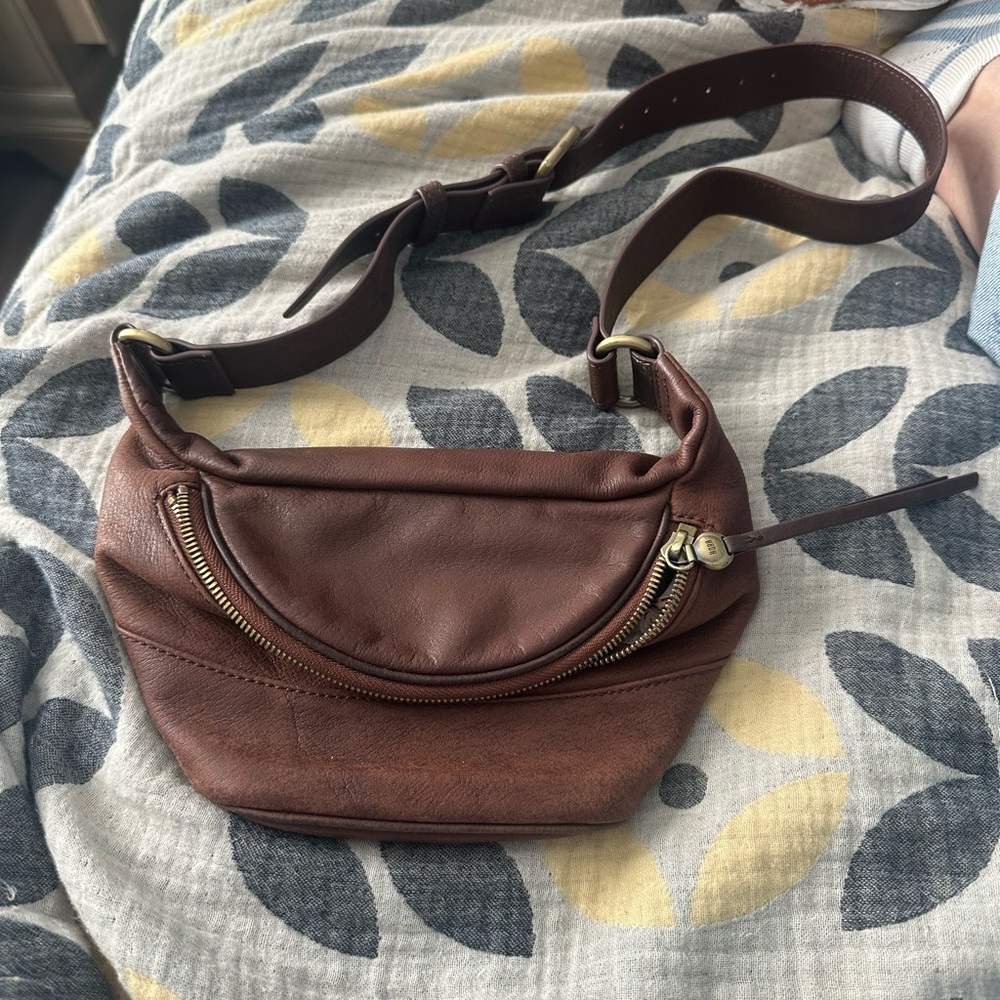 HOBO INTERNATIONAL VINTAGE BELT BAG WOMENS
